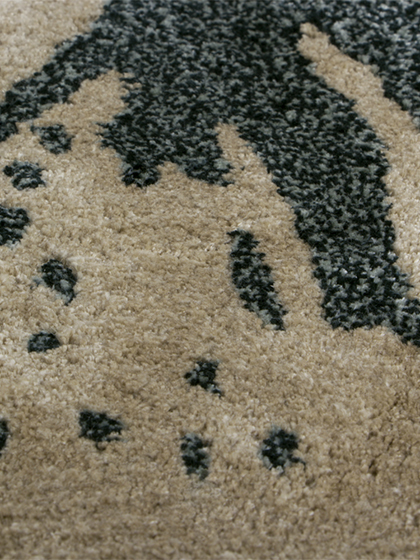 MACUSHI | Tapis moderne en laine Design par BRABBU